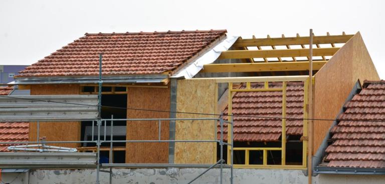 Quels travaux prévoir pour rénover une maison à Saint-Gély-du-Fesc ?